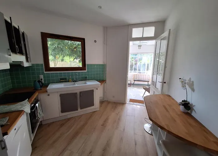 La Maison Partagee D'arlac 招待所 Mérignac